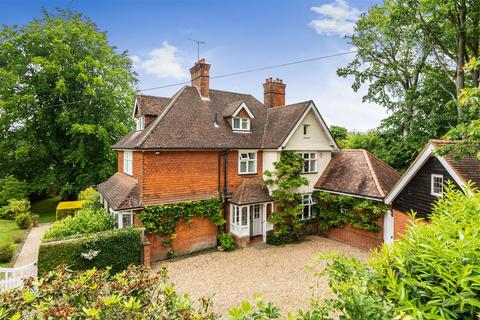 6 bedroom house for sale, Grayswood Road, Haslemere,