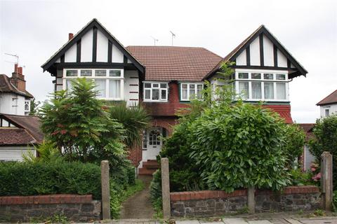 1 bedroom in a house share to rent, Park Lane, Wembley, Middlesex, HA9 7RZ