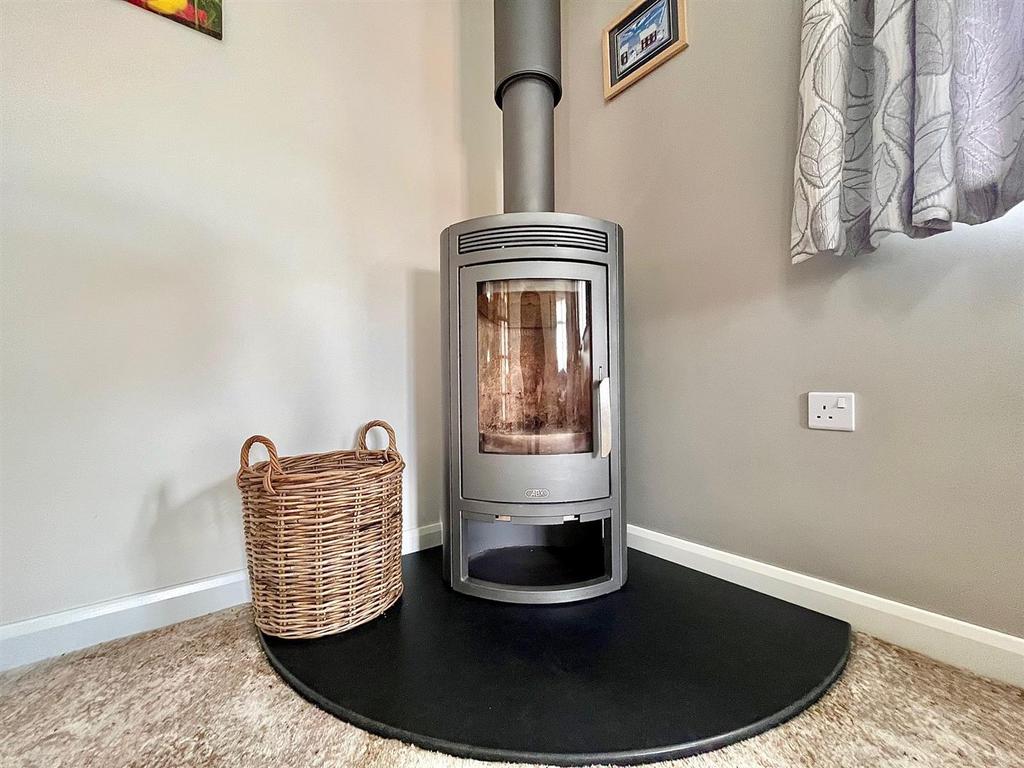 Living Room Wood Burner72.jpg