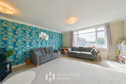 38 Meadway, Colney Heath, St Albans, AL4 0PT