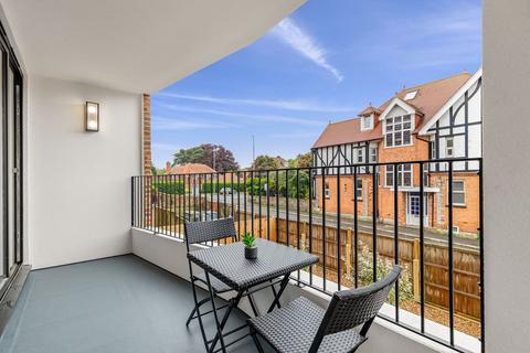 3 bedroom apartment for sale, Shorncliffe Road, Folkestone, Kent, CT20