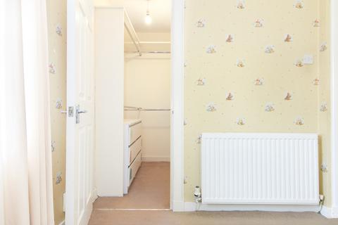 35 Clermiston Grove, Edinburgh, EH4 7DA