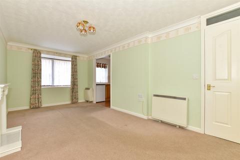 1 bedroom flat for sale, Queens Park Avenue, Billericay, Essex