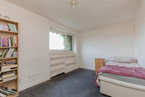 34 Drum Crescent, Edinburgh, EH17 7DZ
