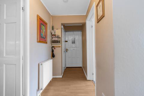 2 bedroom flat for sale, Coillesdene Grove, Edinburgh EH15