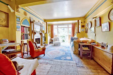 2 bedroom ground floor flat for sale, Lyndale Avenue, London NW2