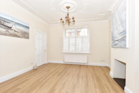 4 bedroom end of terrace house for sale, North Street, Emsworth, Hampshire