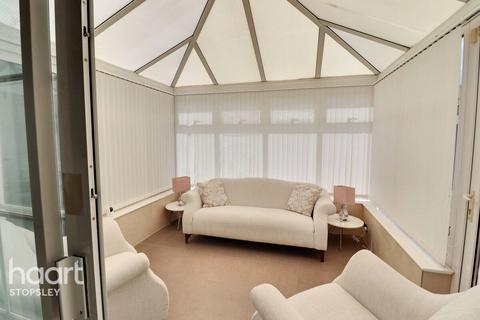 86 Blakeney Drive, Luton, LU2 7AL