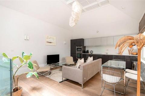 2 bedroom duplex to rent, Welbeck Street, London W1G