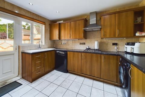 4 bedroom end of terrace house for sale, Coney Close, Thetford