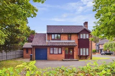 5 bedroom detached house for sale, Prince William Close, Worthing BN14