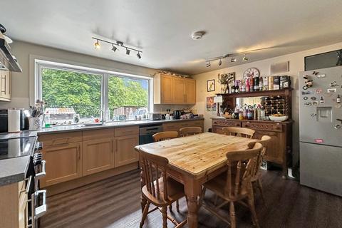 Tigh Na Feidh Anaheilt, Strontian, Acharacle, PH36 4JA