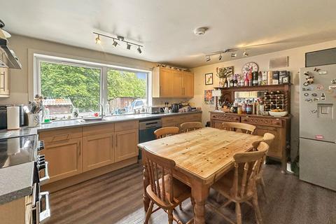 Tigh Na Feidh Anaheilt, Strontian, Acharacle, PH36 4JA