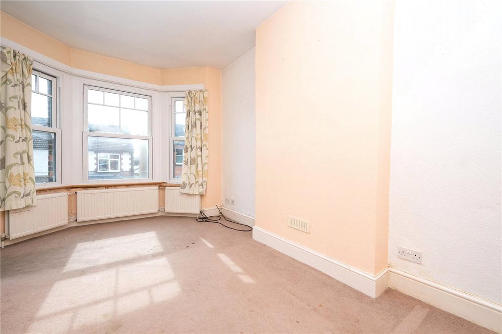 Ramsbury Road, St. Albans, Hertfordshire 3 bed semidetached house for