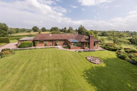 4 bedroom detached bungalow for sale, Tilstone Bank Lane, Tilstone Fearnall