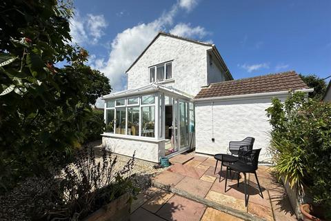 7 Glebe Close, Mawgan, Helston, TR12 6AA