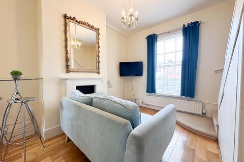 1 bedroom flat to rent, Lansdown Place, Cheltenham GL50 2HU