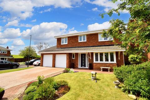 4 bedroom detached house for sale, Shearwater, Whitburn