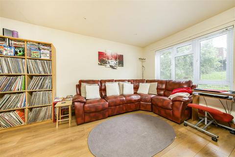 3 bedroom terraced house for sale, Burton Way, Windsor