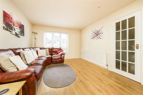 3 bedroom terraced house for sale, Burton Way, Windsor