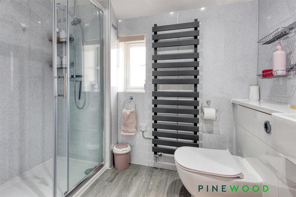 Ensuite shower room