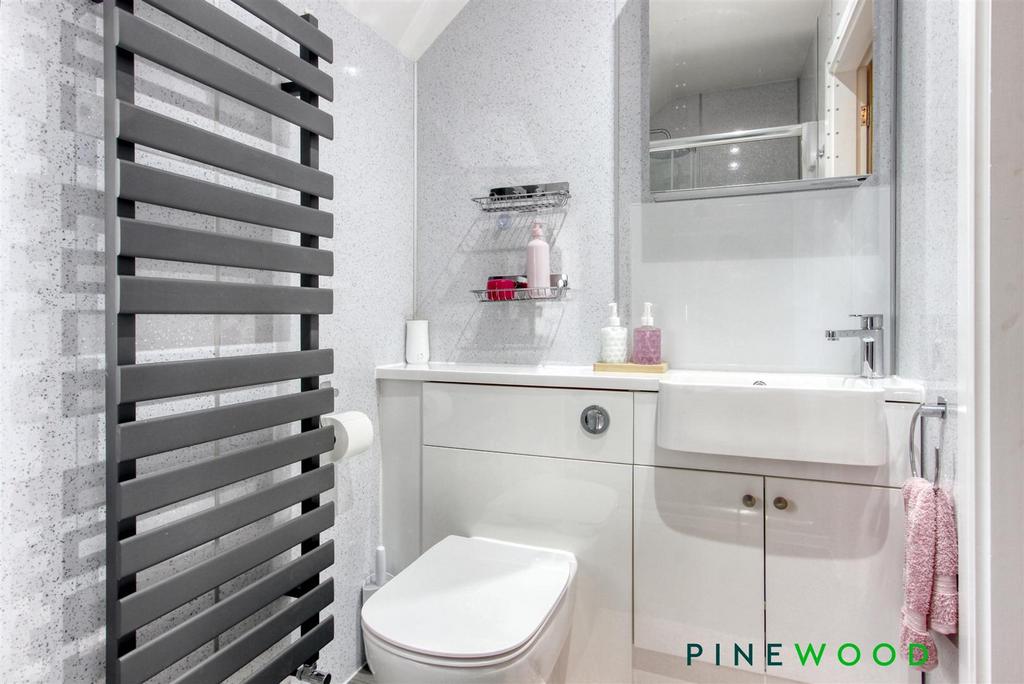 Ensuite shower room