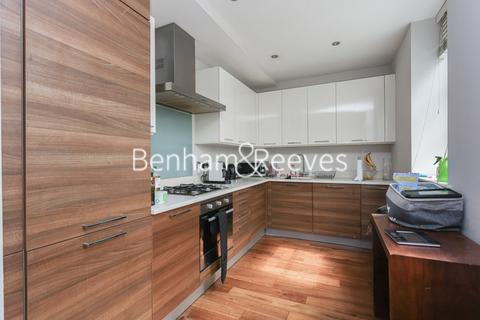 2 bedroom apartment to rent, Townmead Road, Imperial Wharf SW6