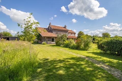 5 bedroom detached house for sale, Low Road, Pentney