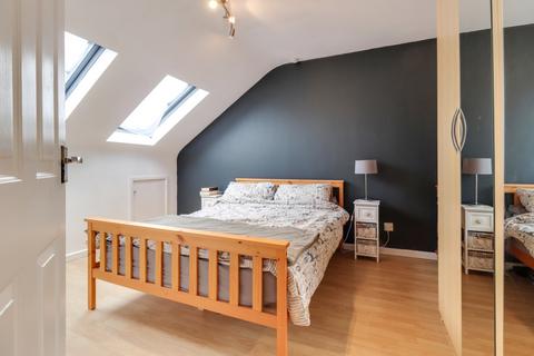 26 Avison Road, Huddersfield, HD4 5TL