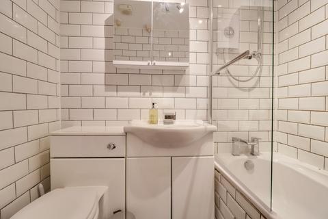 26 Avison Road, Huddersfield, HD4 5TL