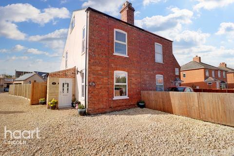 4 bedroom semi-detached house for sale, Sleaford Road, Branston