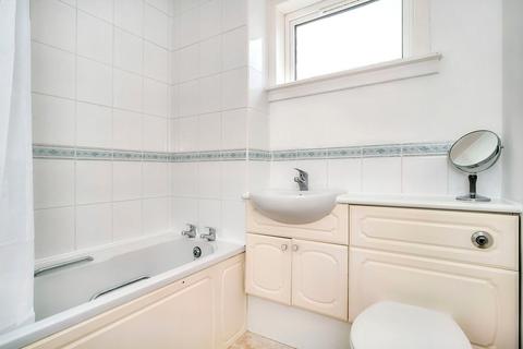 90d John Street, Penicuik, EH26 8NF