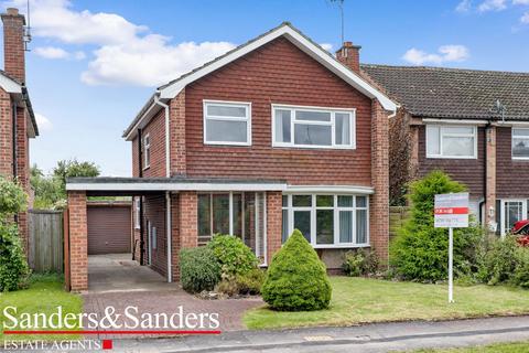 3 bedroom detached house for sale, Newport Drive, Alcester, B49