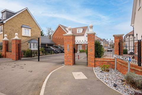 4 bedroom detached house for sale, The Chase, Benfleet, SS7