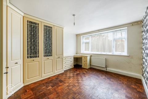 Flat 4, Golden Court Golden Manor, London, W7 3EQ