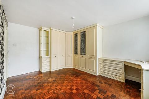 Flat 4, Golden Court Golden Manor, London, W7 3EQ