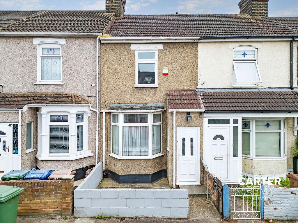 Richmond Road, Grays, RM17 3 bed terraced house for sale £310,000