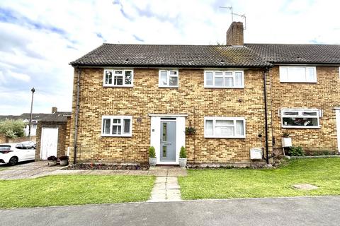 103 Mansfield Road, Chessington, KT9 2PX