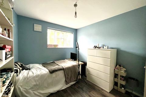 103 Mansfield Road, Chessington, KT9 2PX