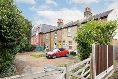 2 bedroom terraced house to rent, Farwig Lane, Bromley BR1