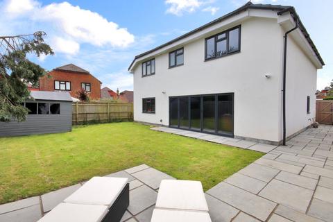 5 bedroom detached house for sale, The Grove, Hailsham, BN27