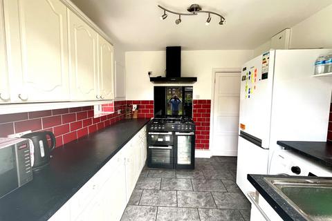 5 Garrison Lane, Chessington, KT9 2LD