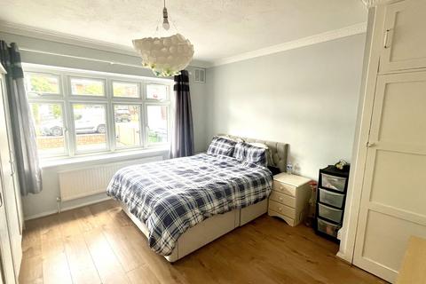 5 Garrison Lane, Chessington, KT9 2LD