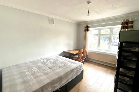 5 Garrison Lane, Chessington, KT9 2LD
