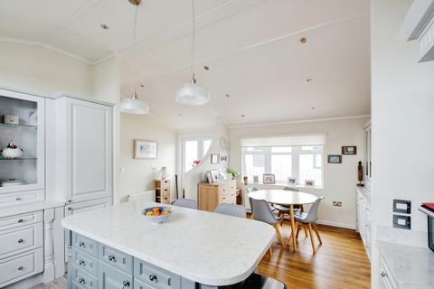 2 bedroom park home for sale, Lymington, Hampshire, SO41