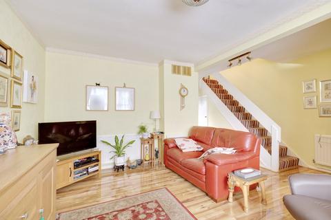 5 Stanhope Road, Rainham, RM13 7RP