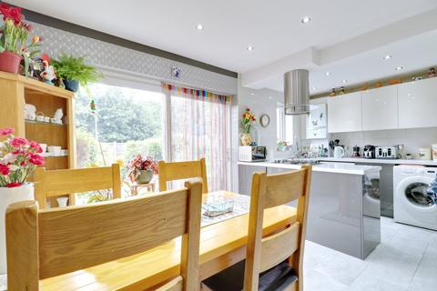 5 Stanhope Road, Rainham, RM13 7RP