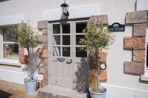 2 bedroom end of terrace house for sale, La Rue Des Niemes, St Peter, Jersey. JE3 7FF