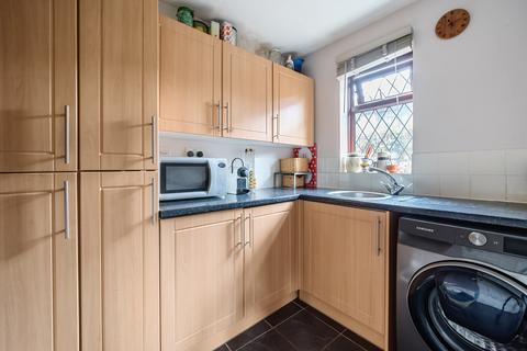 4 Ely Close, Frimley, Camberley, GU16 9FB