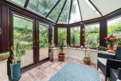 4 Ely Close, Frimley, Camberley, GU16 9FB